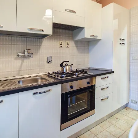 Apartment Mooi In Met Een Tuin Sanremo